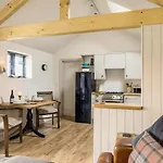 The Hoggest@high House Farm Hotel Watermillock