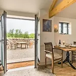 The Hoggest@high House Farm * Watermillock